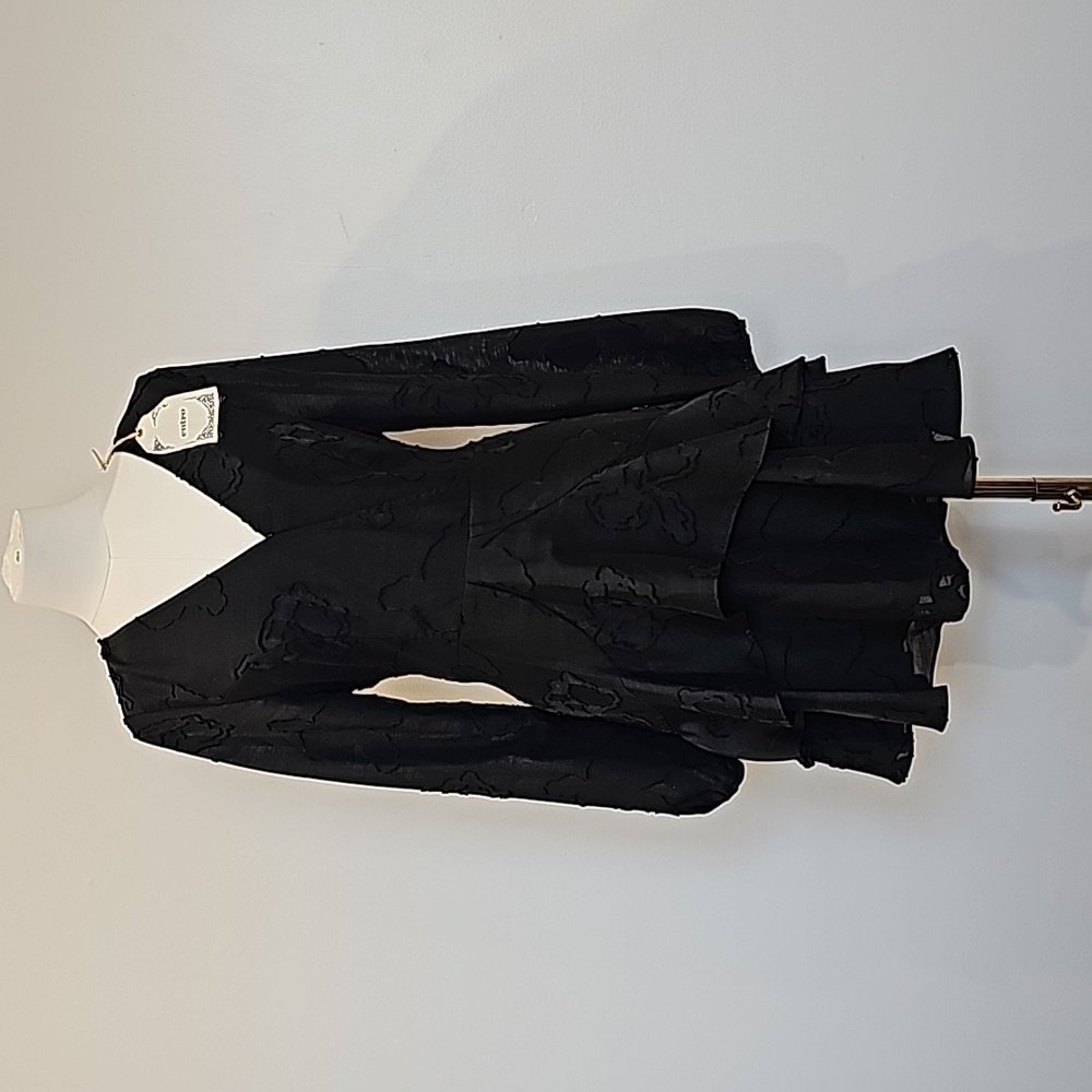 Entro black mini dress layered. Tie in the back size small
